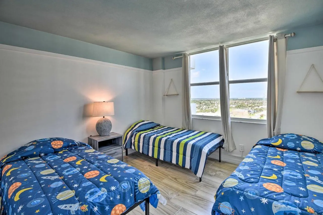 Daytona Beach Gem Ocean Views And Heated Pool! 0*, Daytona Beach